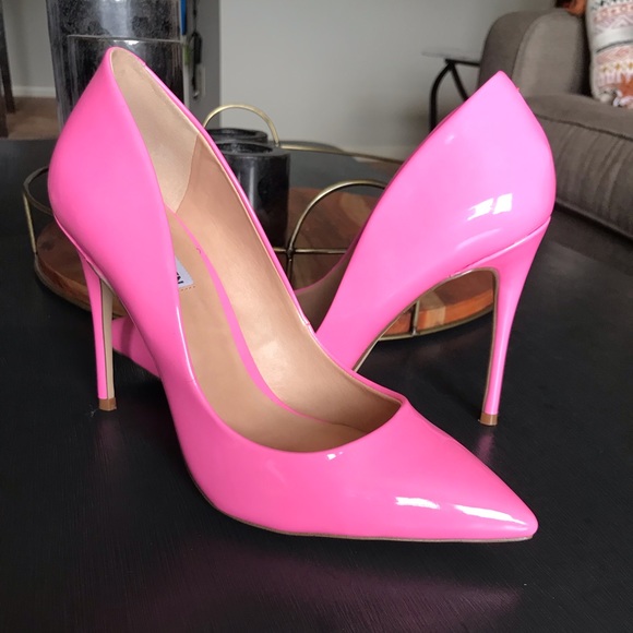 steve madden daisie neon pink